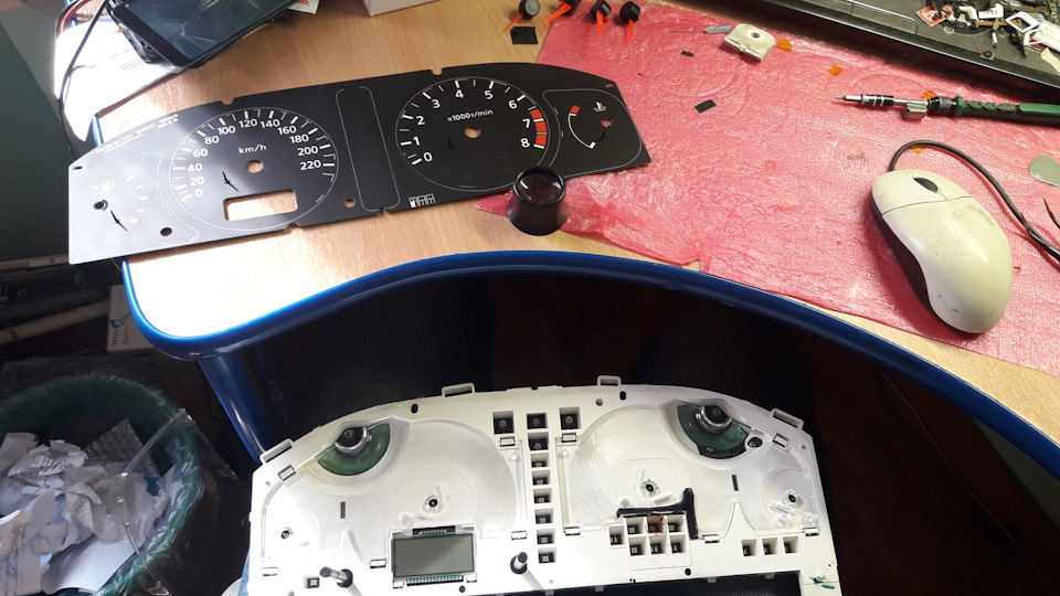 Замирающие стрелки спидометра и тахометра — Nissan Almera II (N16), 1,8 ...