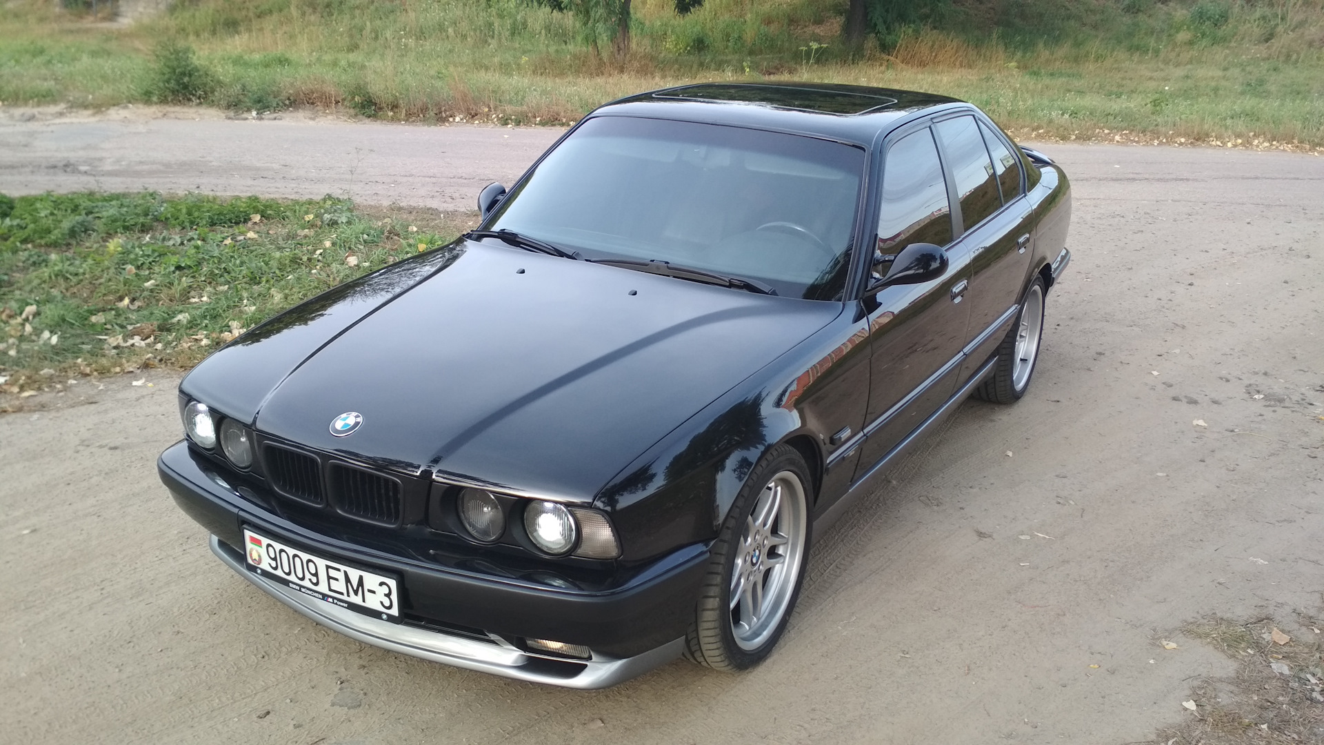 BMW M5 (E34) 3.8 бензиновый 1993 | Очень чёрное зло.. на DRIVE2