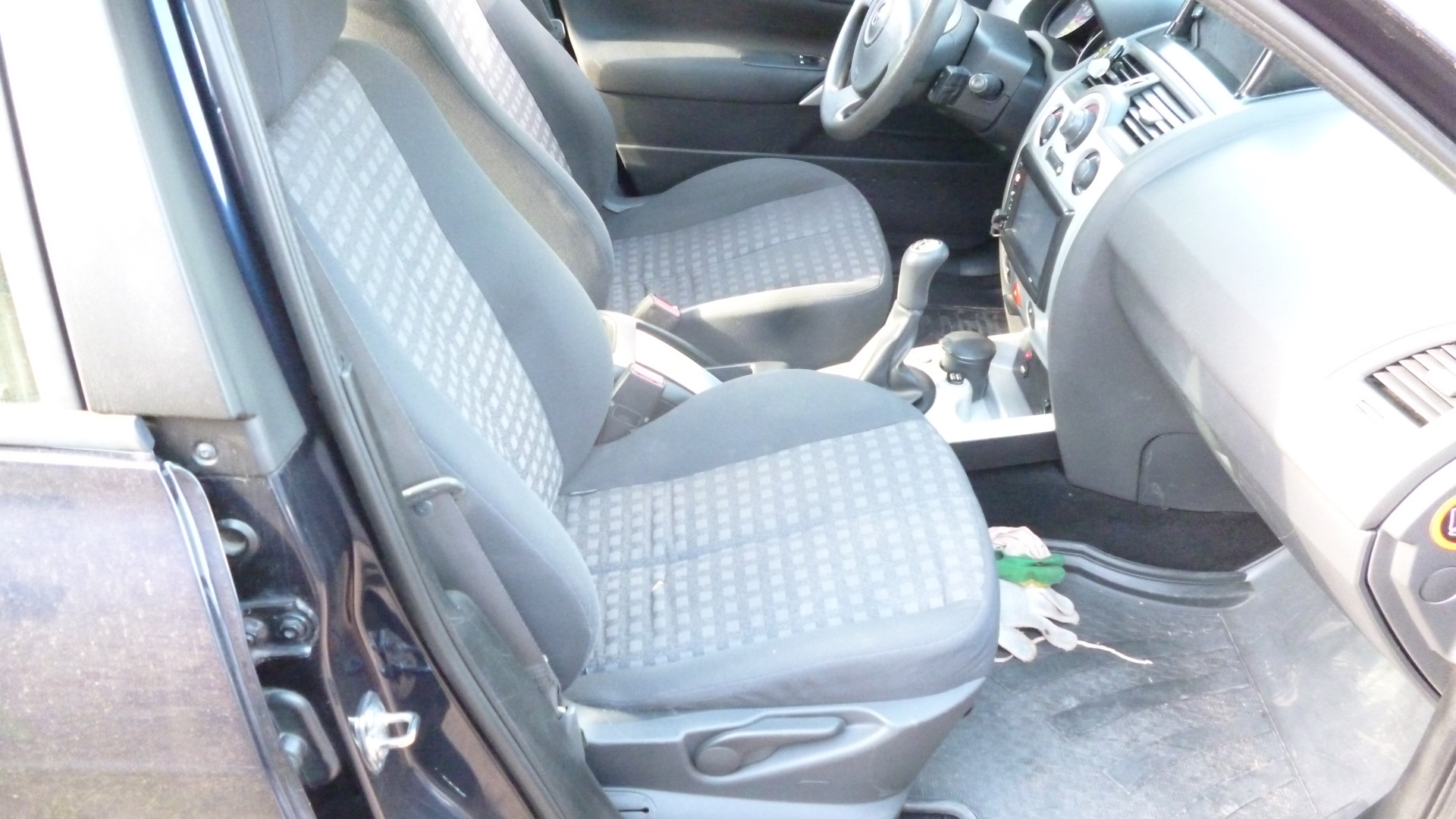 Накладка на замок зажигания. — Ford Focus III Hatchback, 1,6 л, 2018 ...