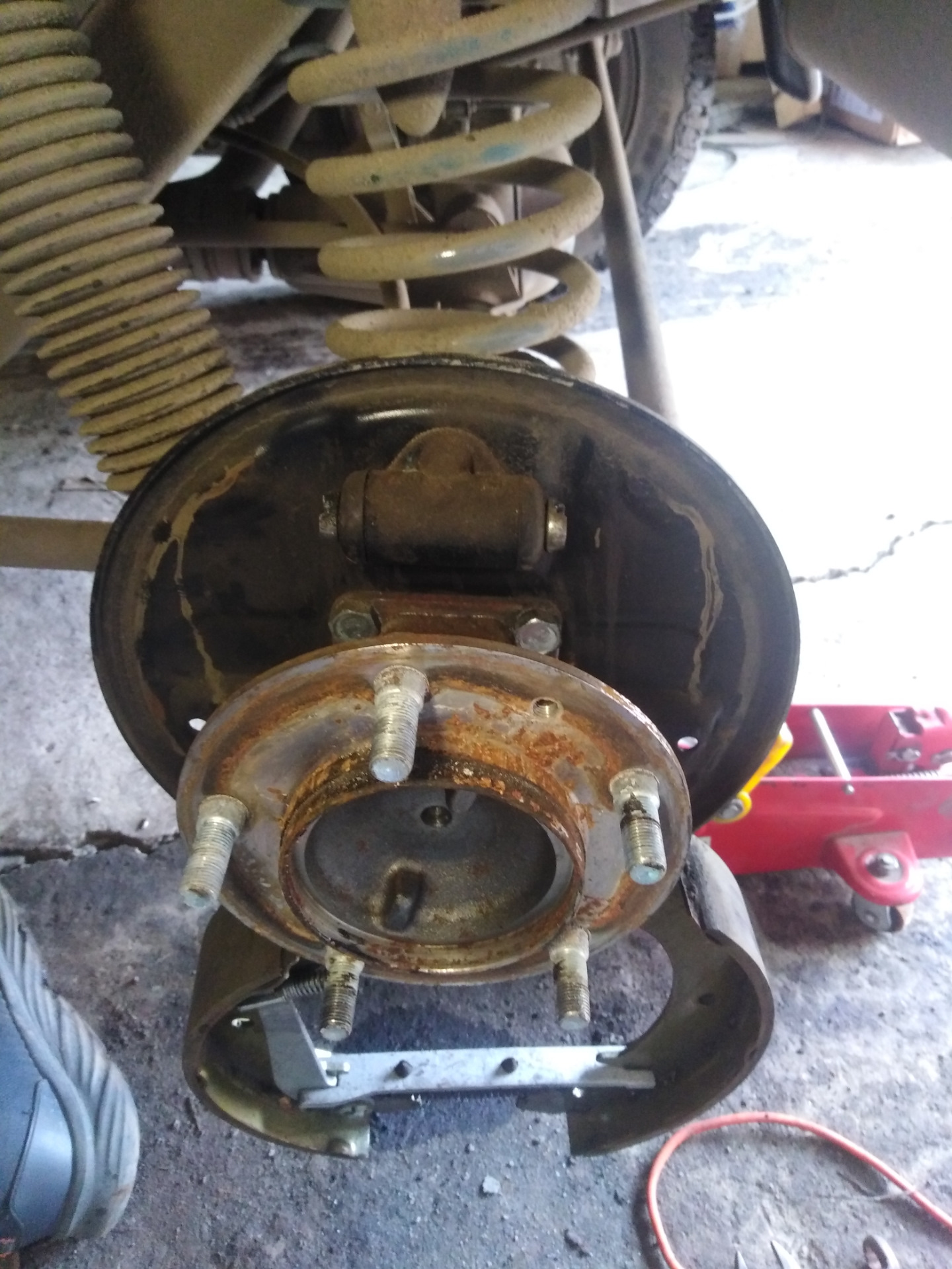 Смазка в задних подшипниках. — Lada Niva Travel, 1,7 л, 2023 года ...