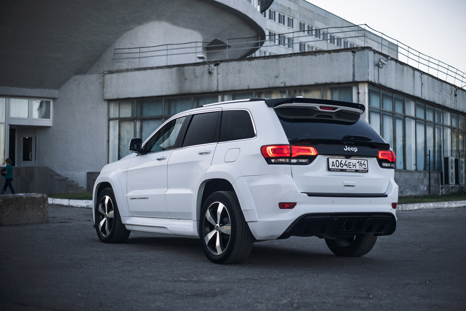 Jeep Grand Cherokee wk2 Р±РµР»С‹Р№