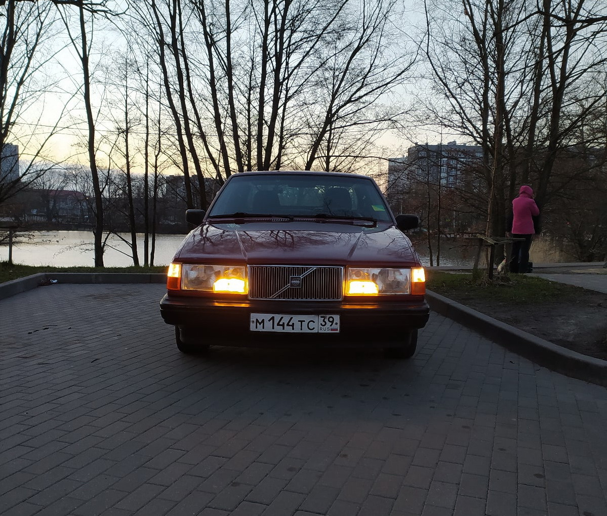 Желтые туманки — Volvo 940, 2,3 л, 1994 года | расходники | DRIVE2