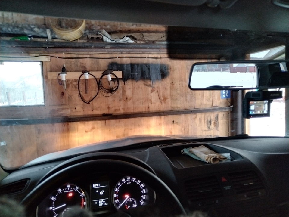 Видеорегистратор Marubox M700R на Skoda Yeti — DRIVE2