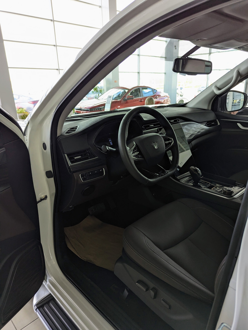 Попасть в салон Oting Paladin не так просто, как хотелось бы — Haval Dargo