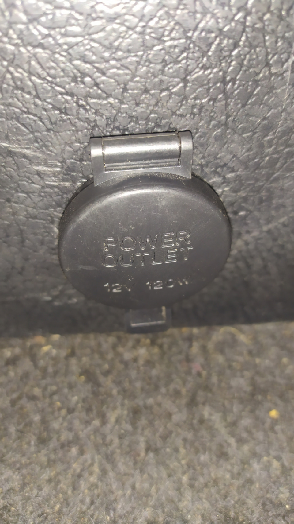 Установка прикуривателя — Peugeot 406, 1,8 л, 1997 года | другое | DRIVE2