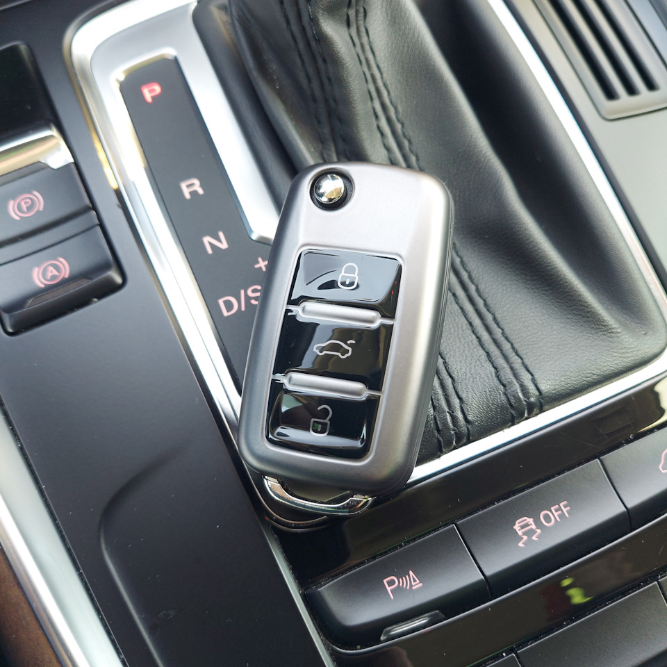 Чехол для ключа Volkswagen/Skoda на Volkswagen Jetta V, Skoda Octavia ...