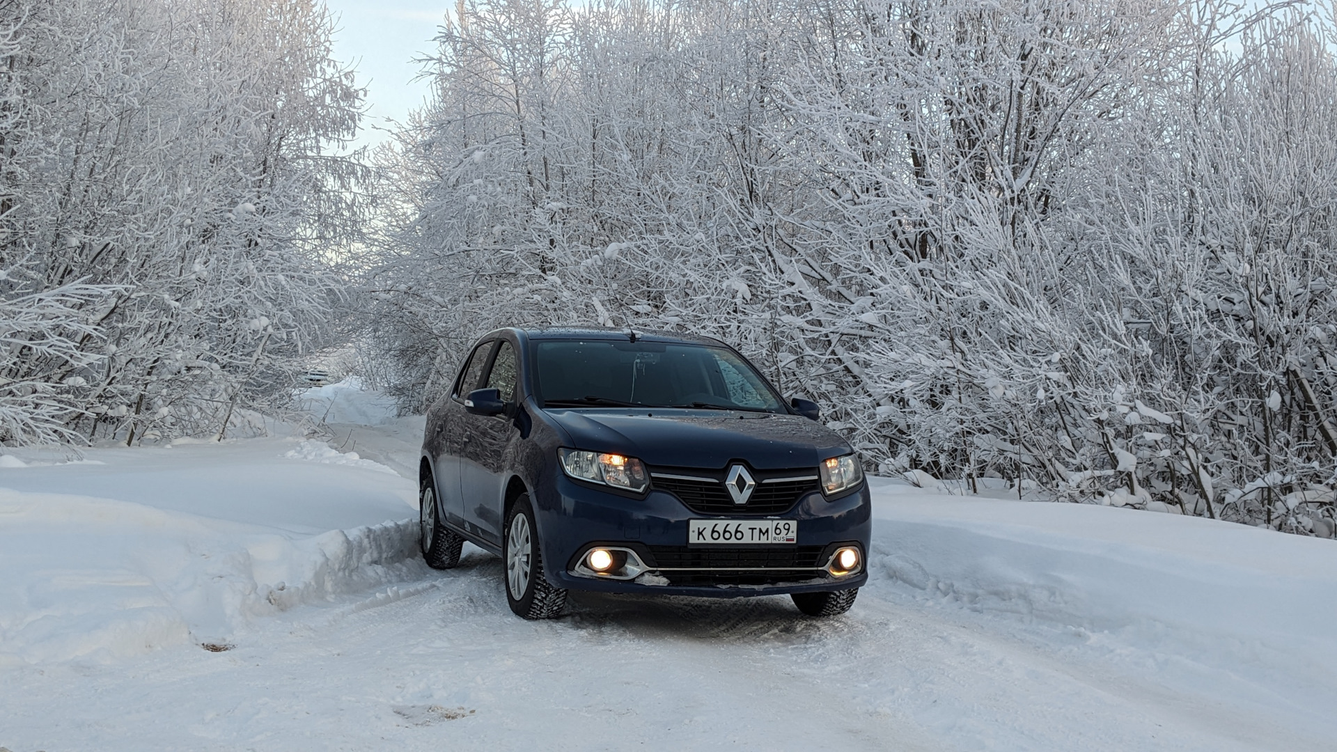 Renault Logan (2G) 1.6 бензиновый 2016 | Чертила на DRIVE2