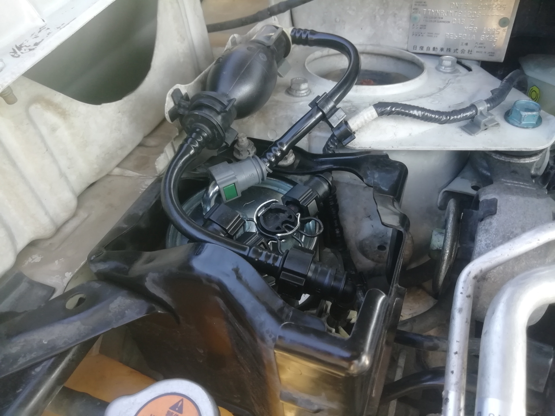Замена топливного фильтра — Nissan X-Trail II (t31), 2 л, 2010 года ...