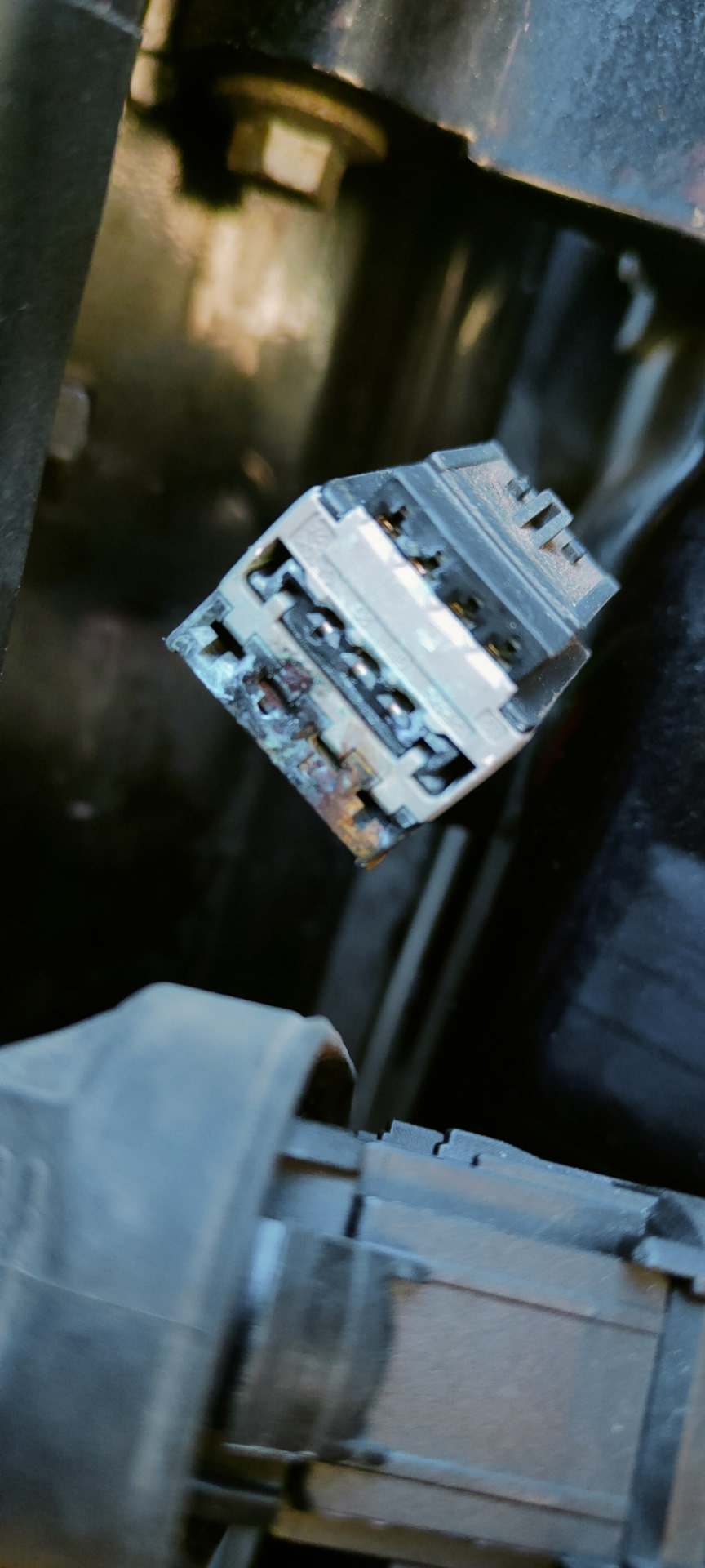 Не работает ЭБУ водительской двери. — Ford Mondeo IV, 1,6 л, 2008 года ...