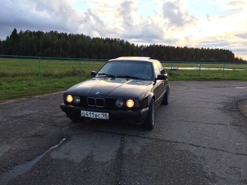 34 полная. БМВ е34 525 IX. BMW e34 полный привод. BMW 525 IX melyna. Е34 из далека.