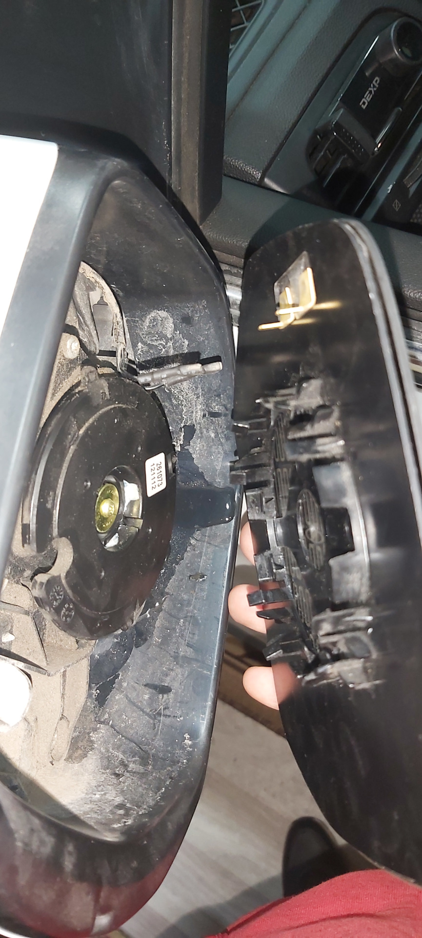 Разборка бокового зеркала, обшивки 5 двери багажника и кнопки ...