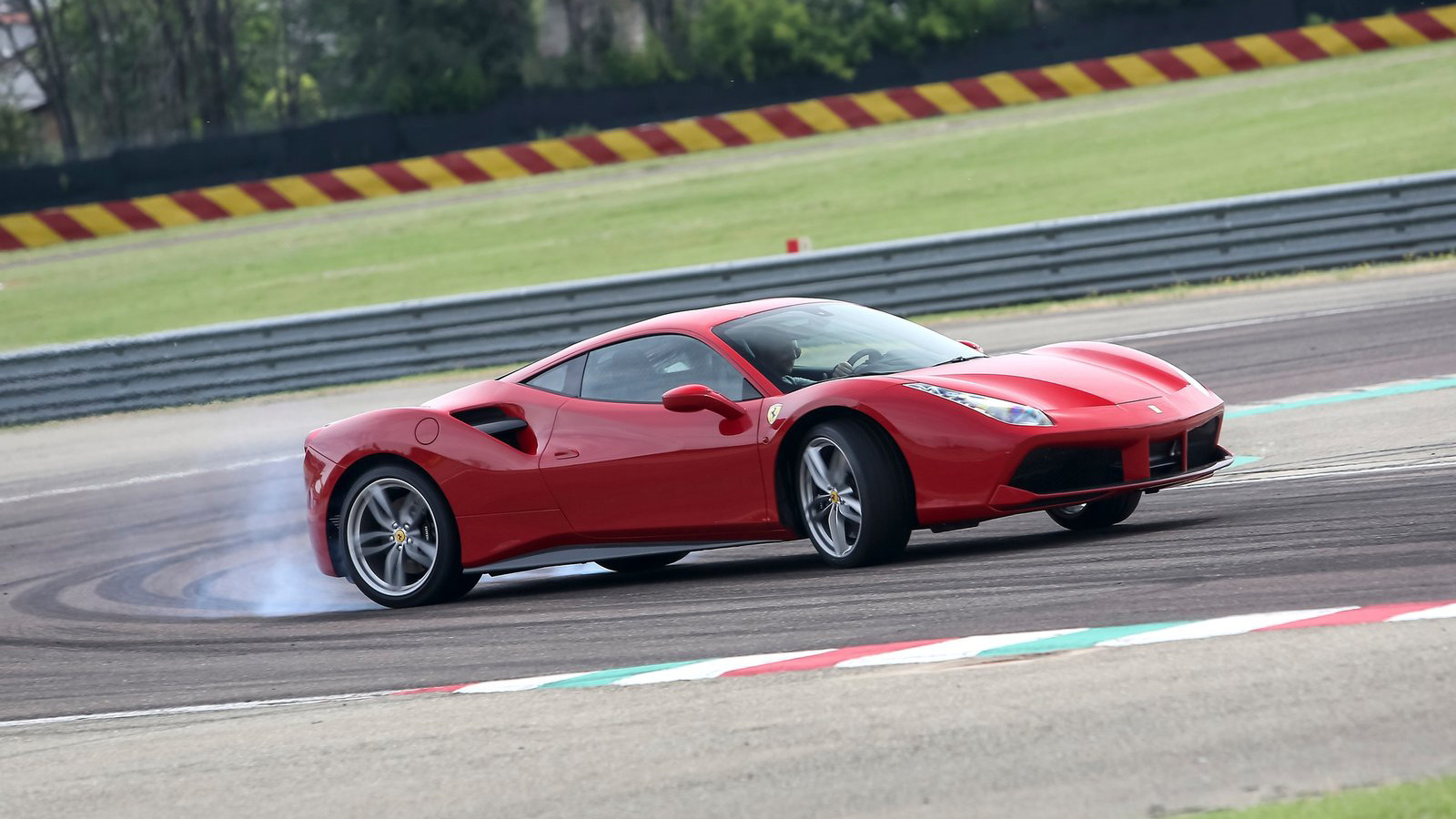 Феррари f488