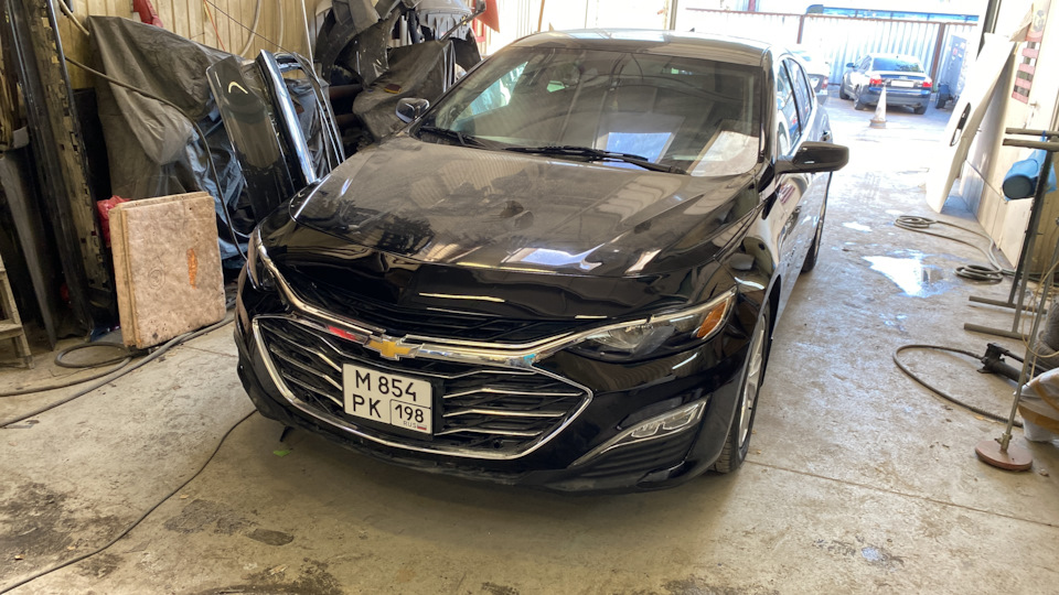 Chevrolet Malibu Чёрная 1.5Т