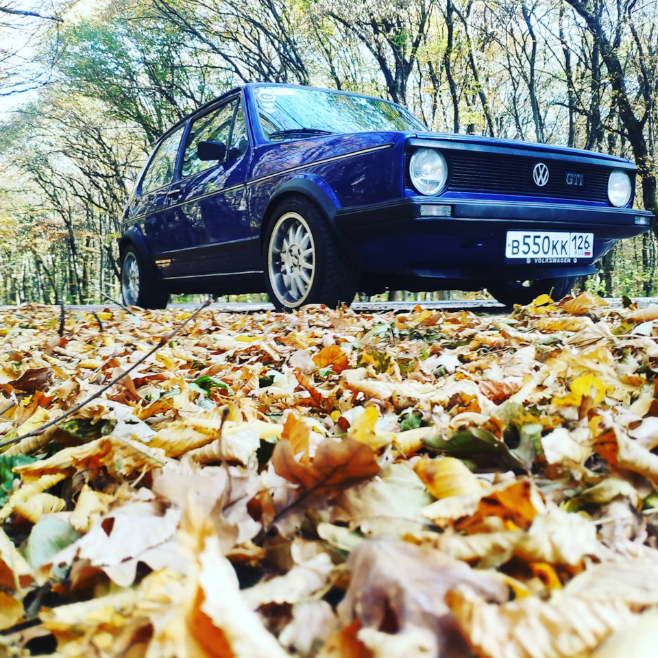 Гуфи на Выборах машины дня! Боевой GTI в деле) — Volkswagen Golf Mk1 GTI, 2  л, 1982 года | другое | DRIVE2