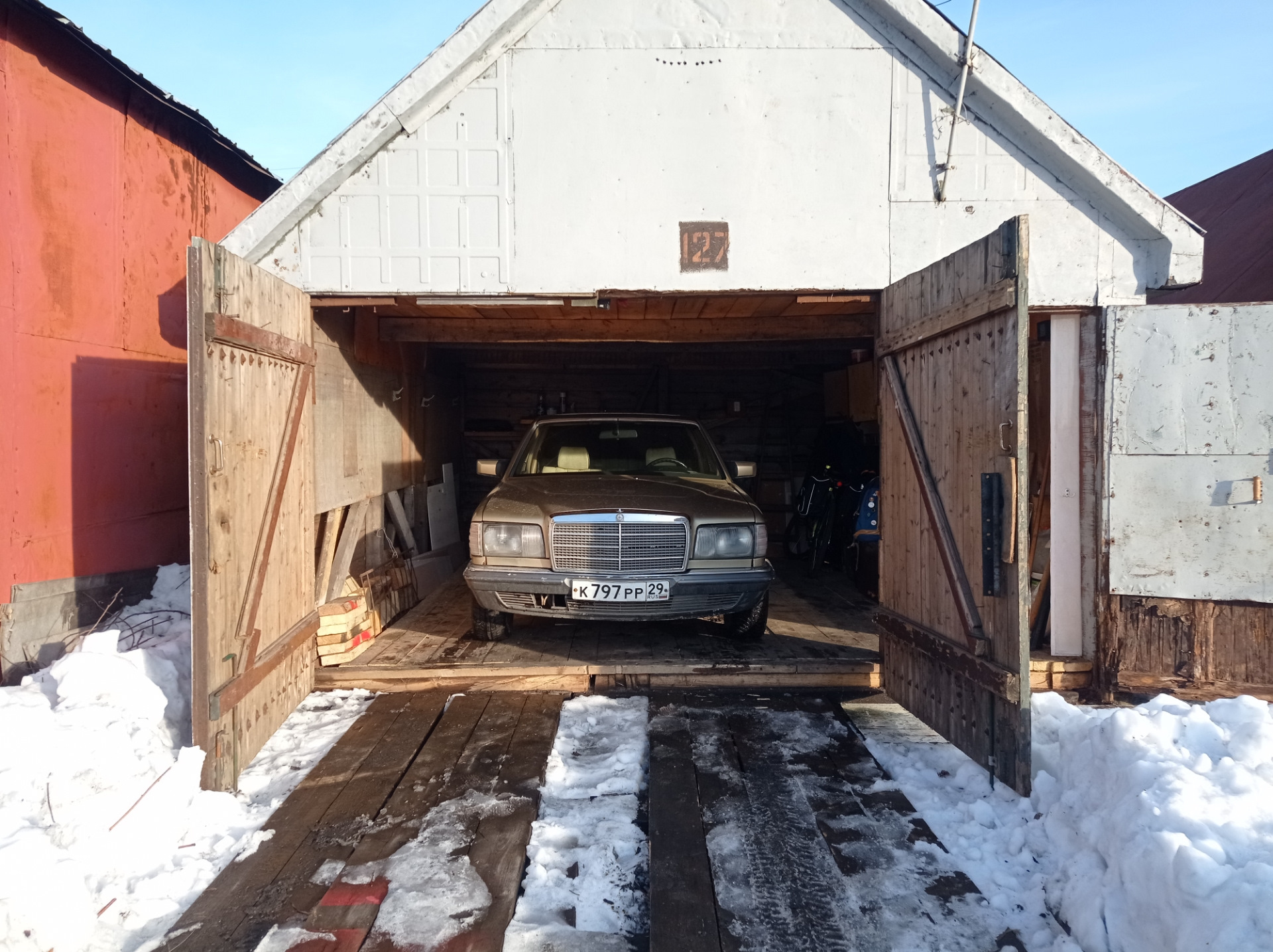 проба пера и переезд в гараж — Mercedes-Benz S-Class (W126), 2,7 л, 1982  года | своими руками | DRIVE2