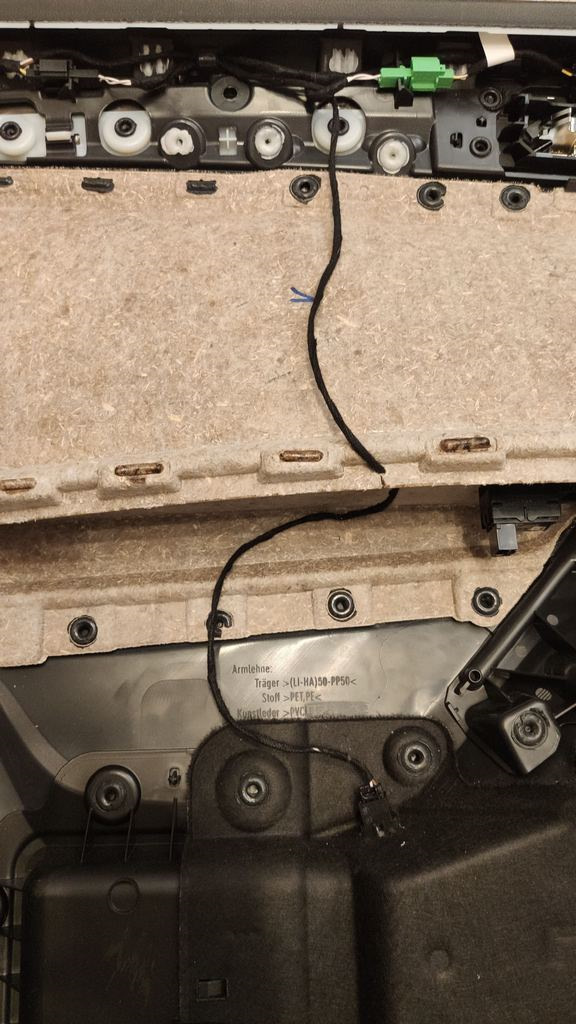 6️⃣7️⃣ Подсветка карманов дверей. — Volkswagen Tiguan (2G), 2 л, 2019 ...