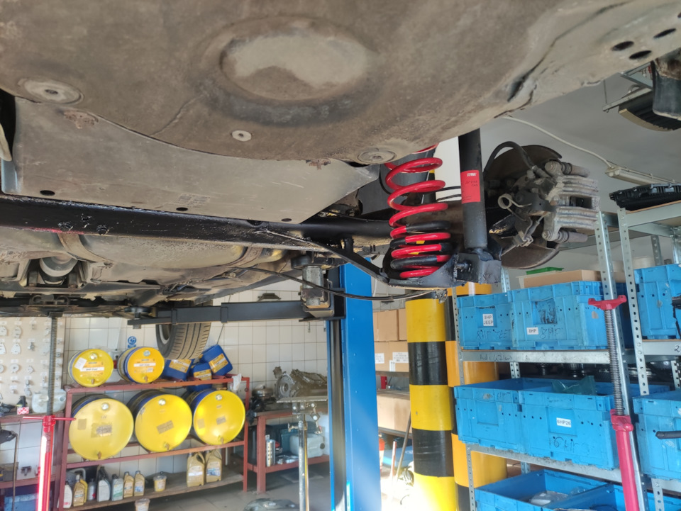 Сайлентблоки задней балки — Volkswagen Golf Mk4, 1,9 л, 2001 года ...