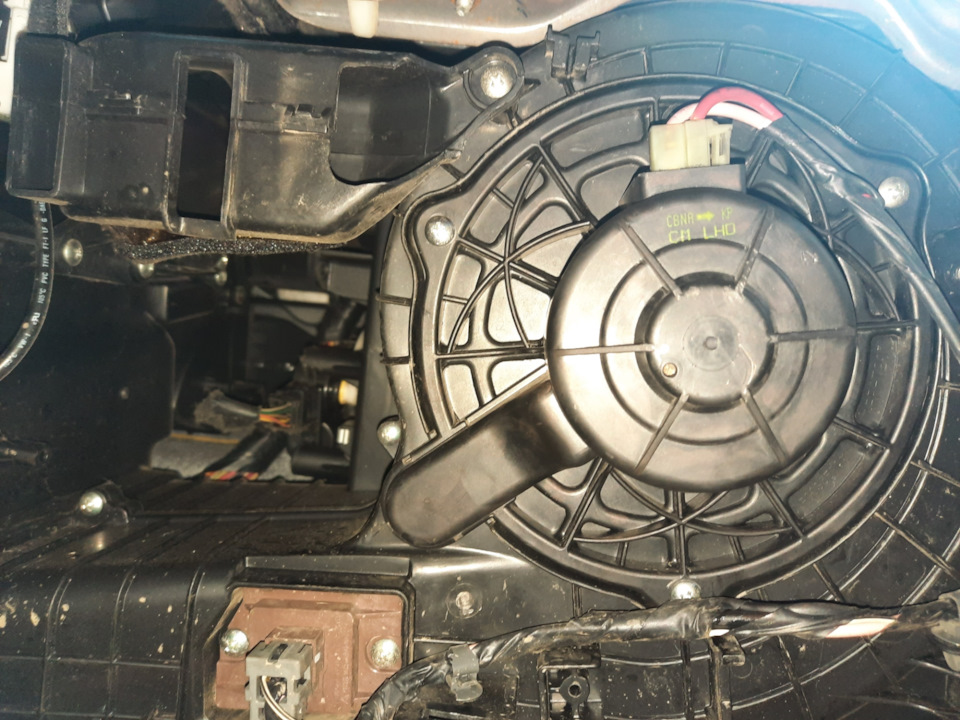 Ремонт вентилятора отопителя хендай санта фе 2 — Hyundai Santa Fe (2G ...
