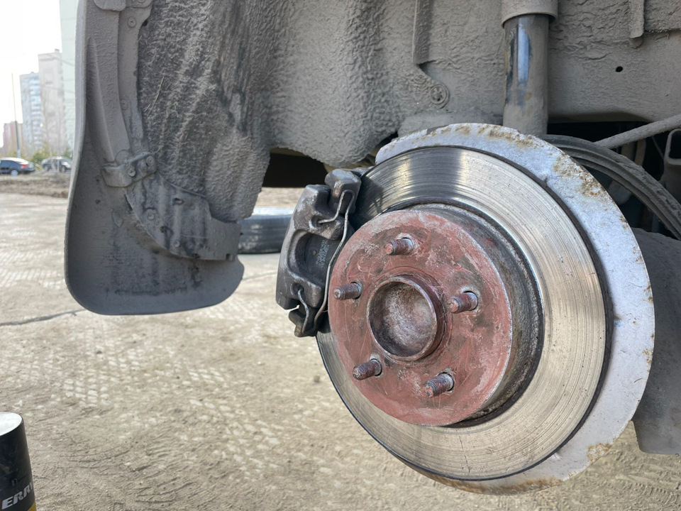 Почистил и смазал посадочные — Ford Focus Hatchback II