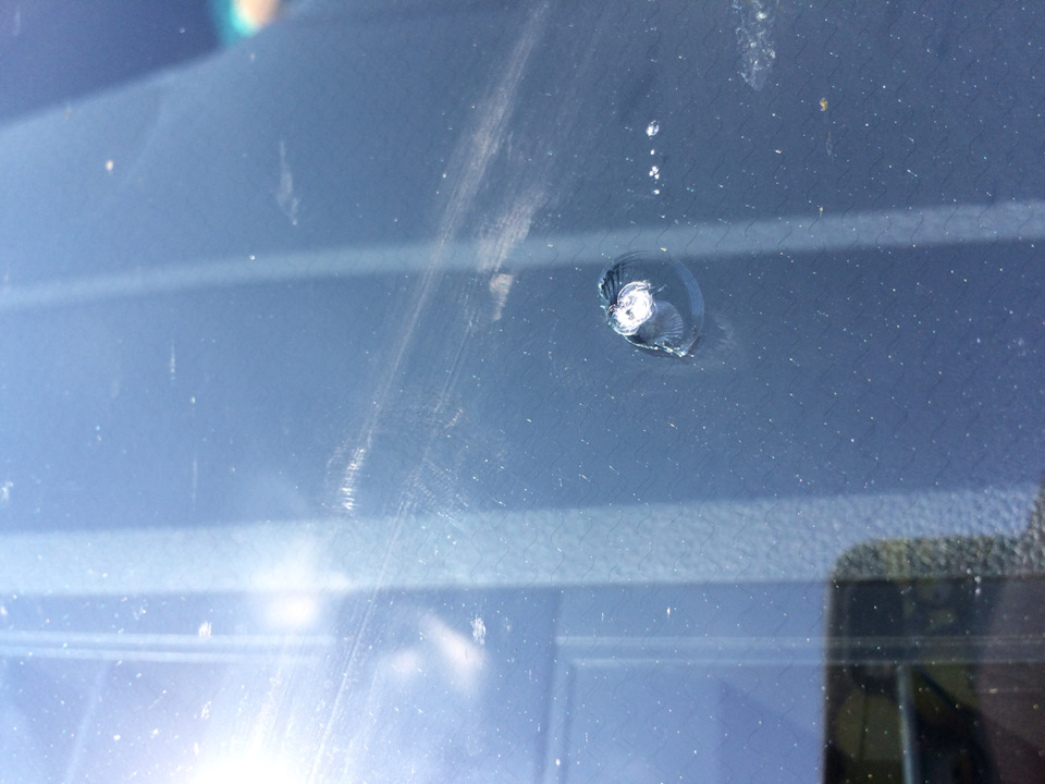 Скол на лобовом стекле — Volkswagen Polo Sedan, 1,6 л, 2016 года ...