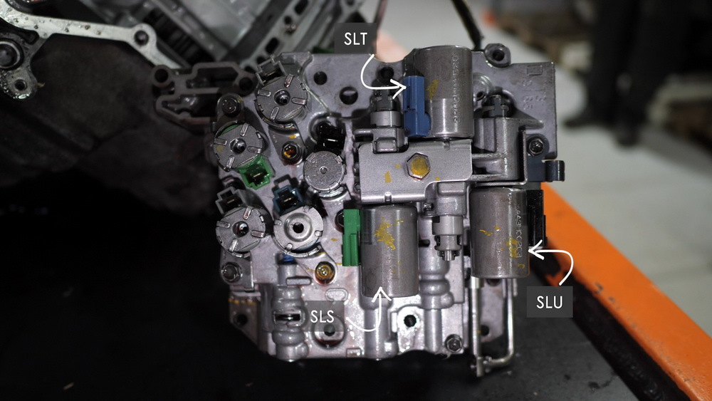 Клапан акпп. АКПП AISIN 55 51 соленоид 1 2 передачи. Aw55-50 соленоид АКПП TCC. Электромагнитный клапан муфты блокировки гидротрансформатора Mazda 6. Клапан муфты блокировки гидротрансформатора IX 35.