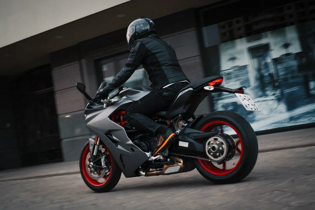 Ducati Supersport Black