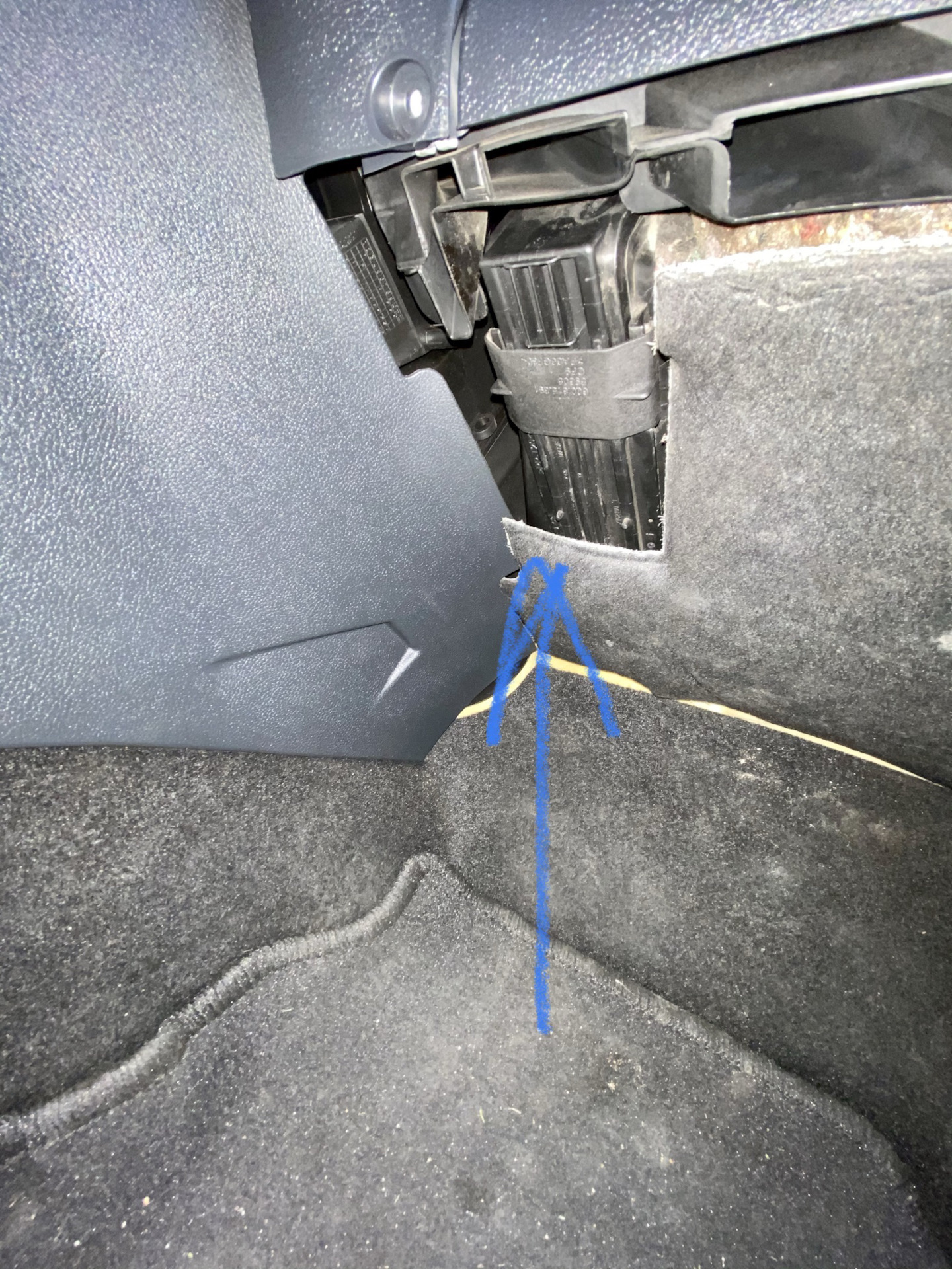 Виниловая пленка на пластик — Mazda 3 (2G) BL, 2 л, 2013 года | своими ...