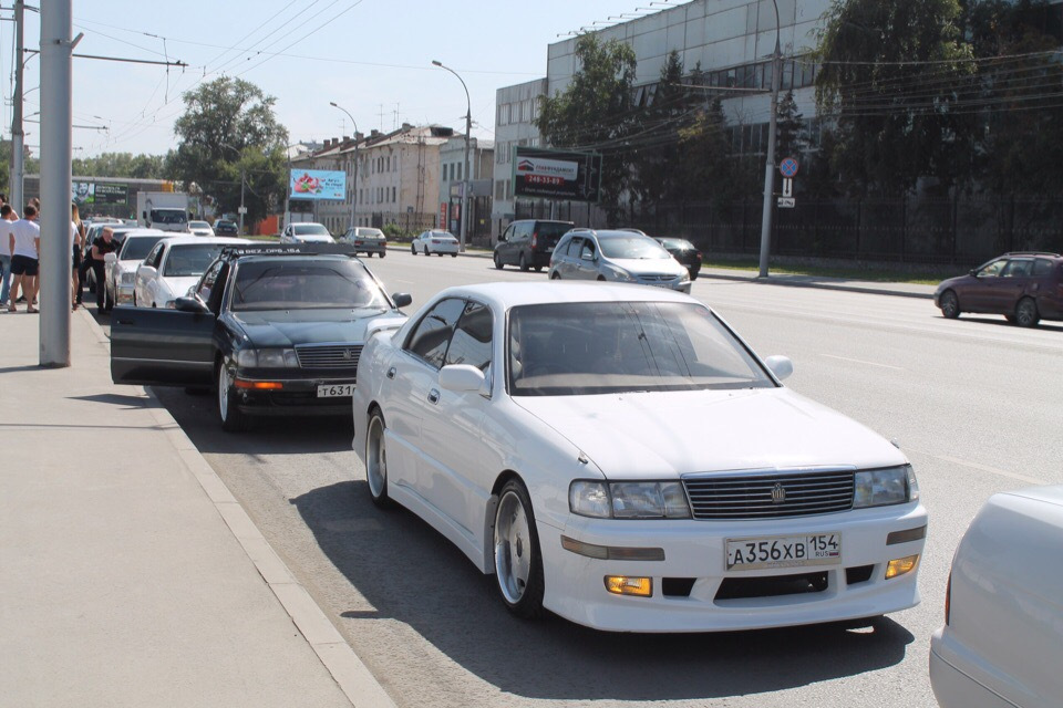 Край автомобиля дром приморский. Тойота Краун 220. Краун 111. Crown с305мт125. Краун 2х дверный.