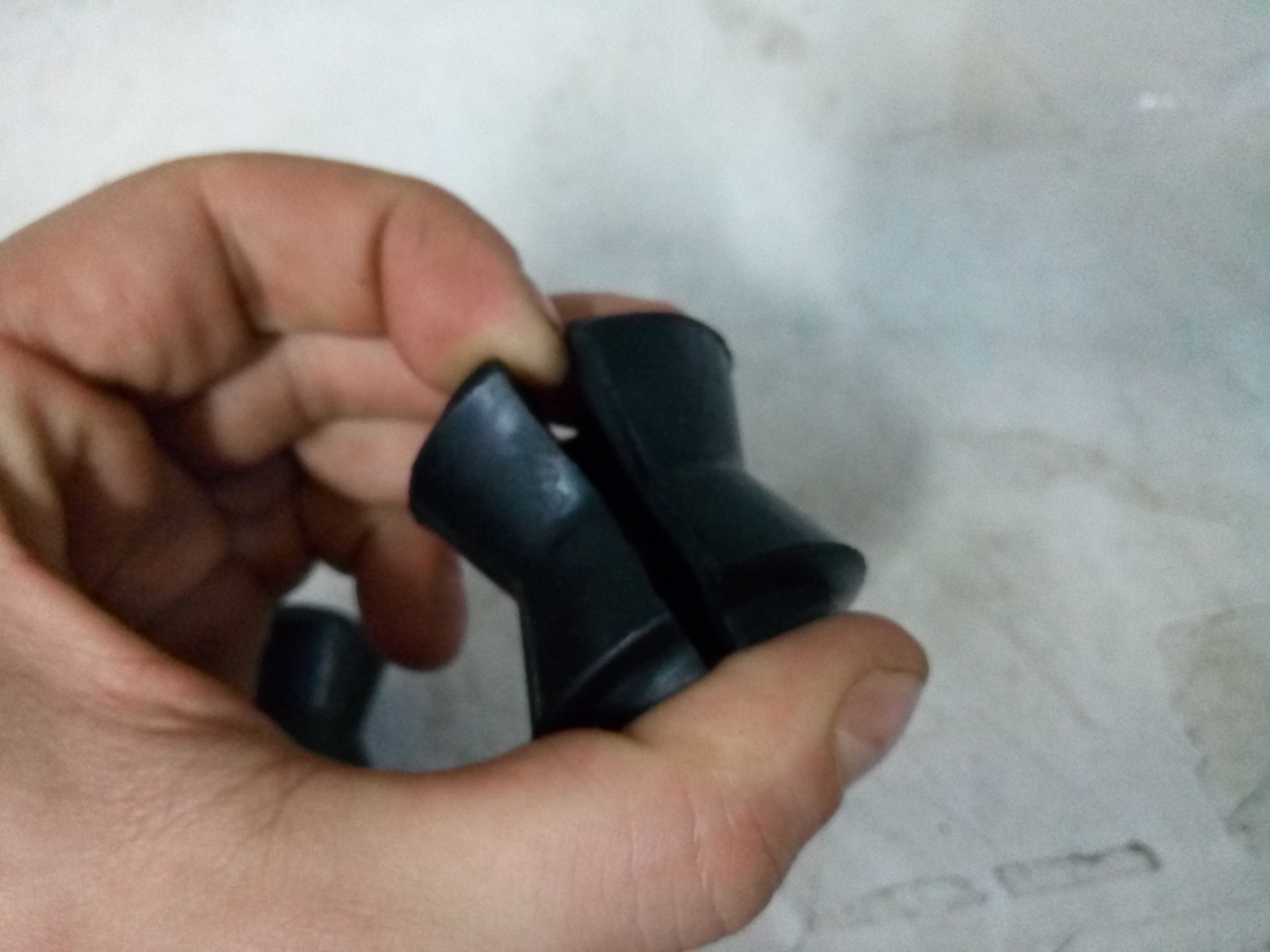 петли капота стучат — Lada Приора седан, 1,6 л, 2010 года | своими ...