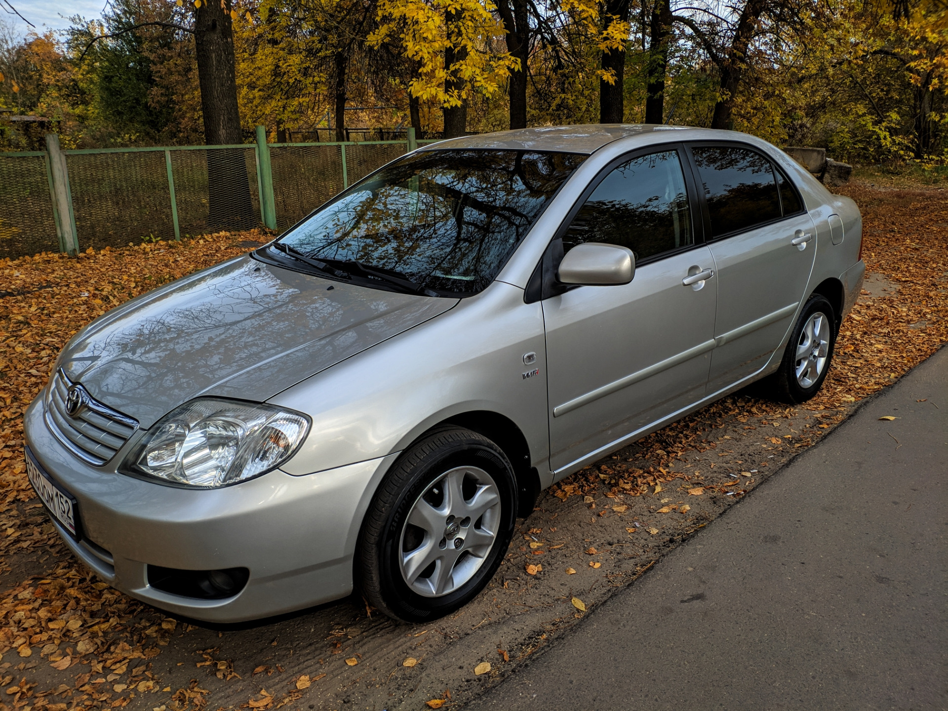 Тойота королла 120 фото. Тойота Королла 2005 года. Toyota Corolla 120 бежевый. Тойота Королла 2005 год серебристый. Toyota Corolla 2005 серебристый.