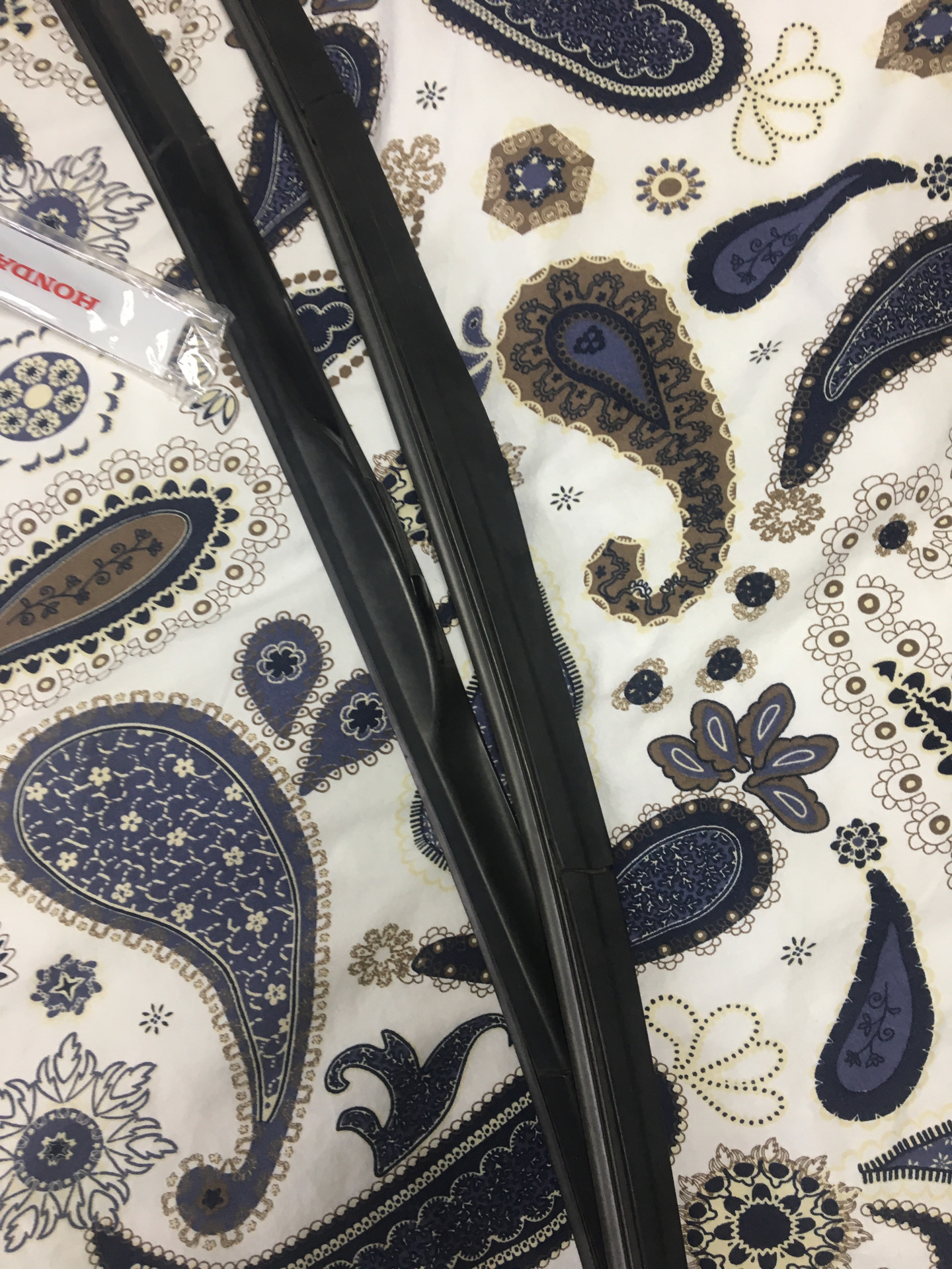 Замена резинок на дворниках — Honda Accord (8G), 2,4 л, 2008 года ...