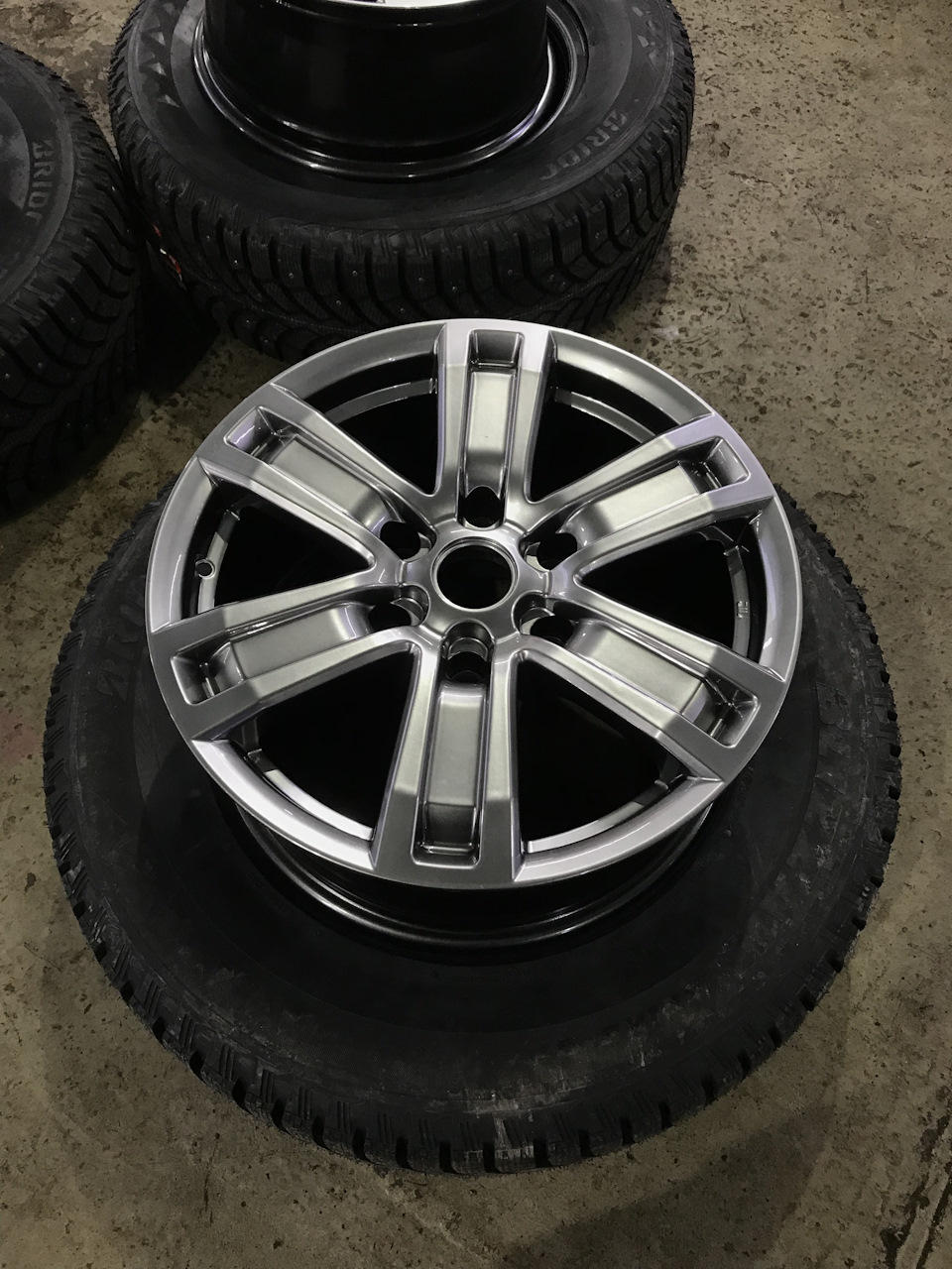 Комплект на зиму. Бриджстоун и КиК. Конечно штатные размеры — Toyota ...