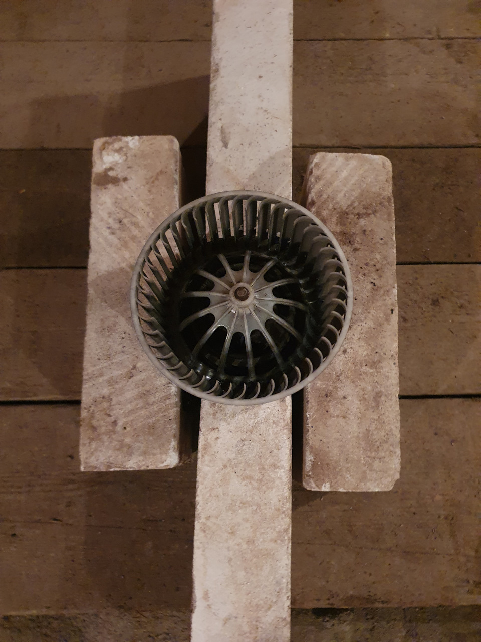 Замочка в WD не помогла- поэтому так. — Audi Q5 (1G)