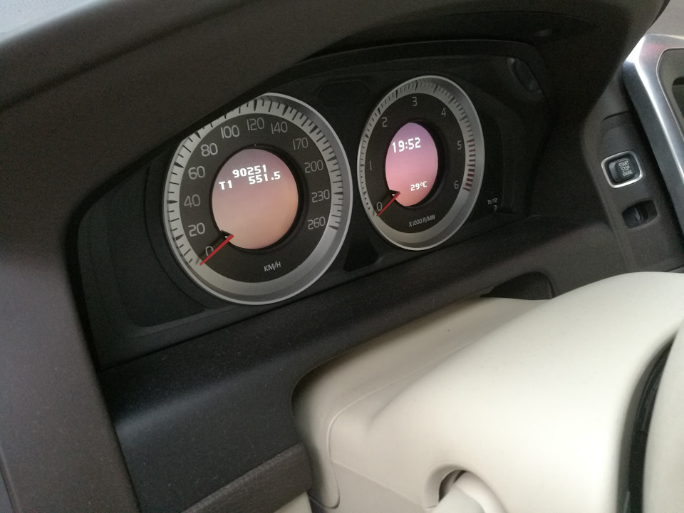 Фото в бортжурнале Volvo XC60 (1G)