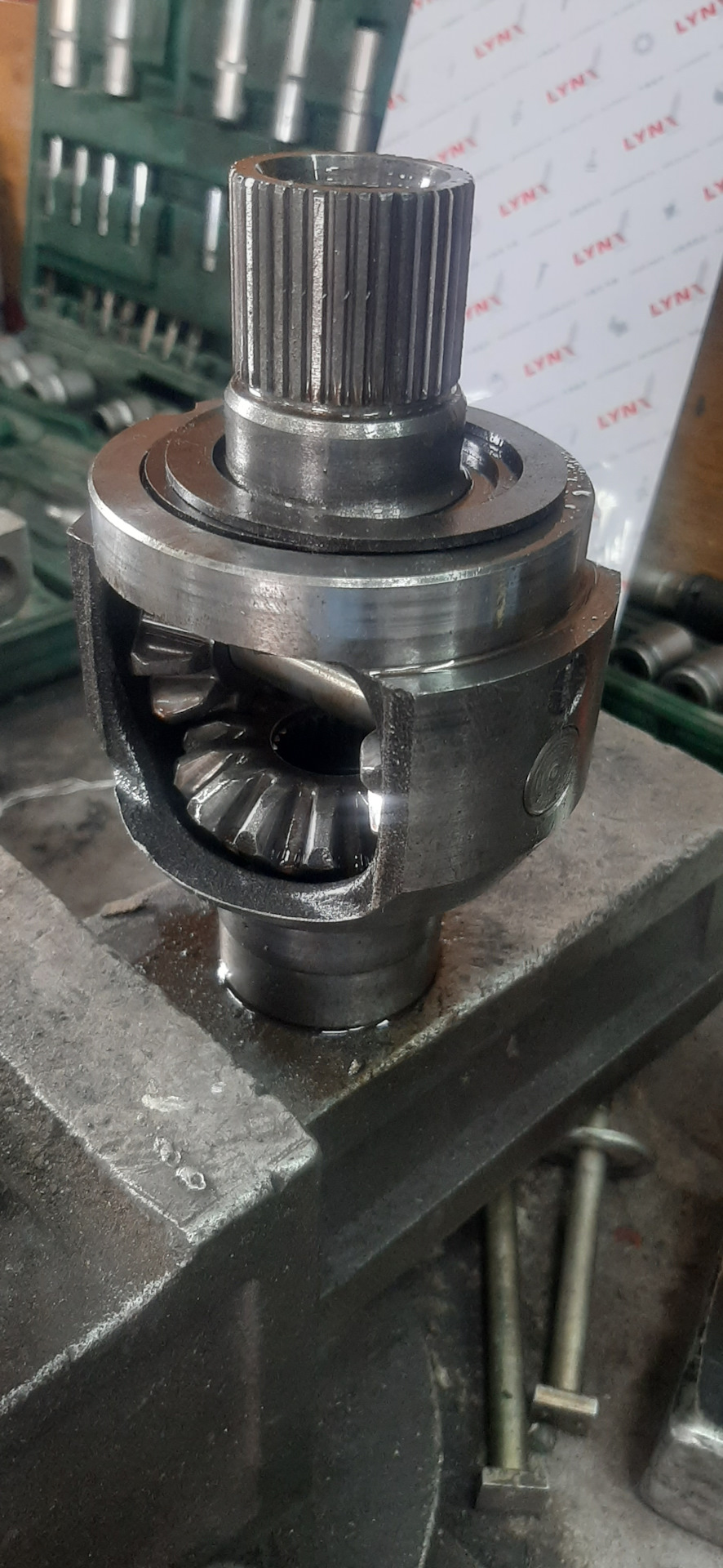 Блока в раздатку от evo — Mitsubishi Airtrek Turbo, 2 л., 2004 года ...