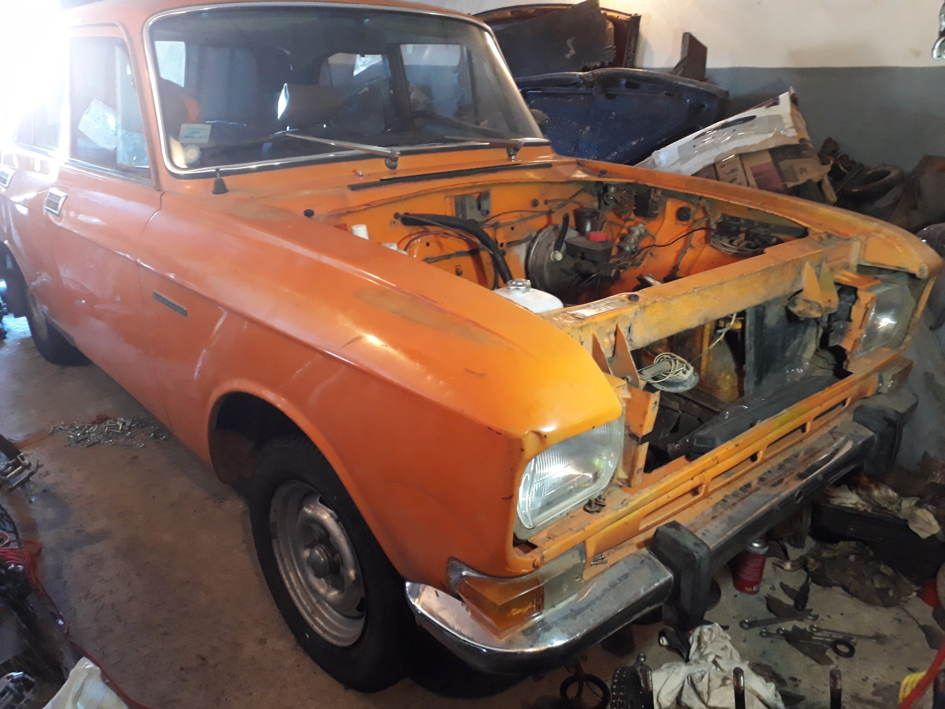 Разборка ступицы правого переднего колеса — Москвич 2140, 1,3 л, 1979 ...