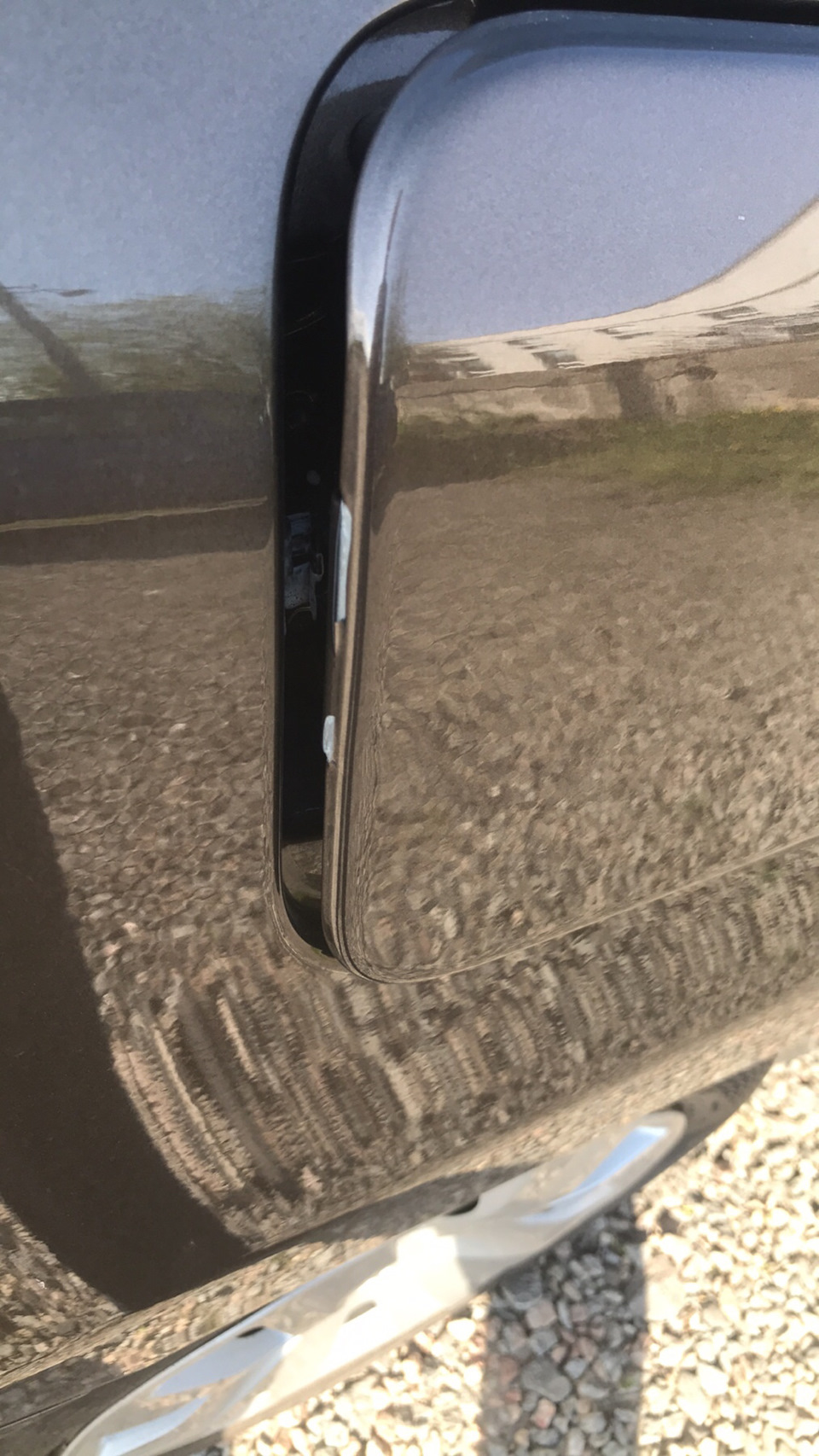Облезла краска с лючка бака — Renault Logan (2G), 1,5 л, 2020 года ...