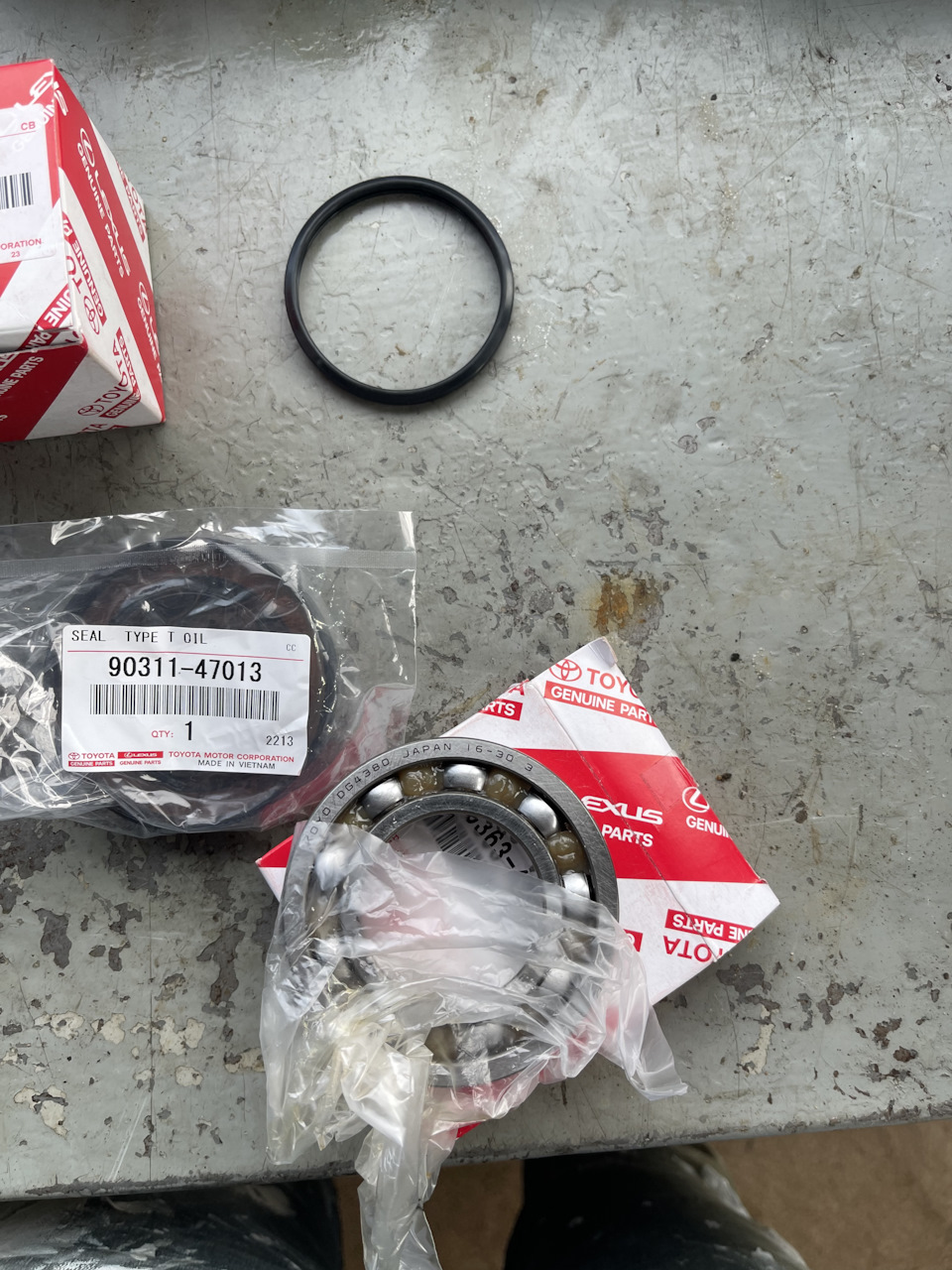 Фото в бортжурнале Toyota Land Cruiser 100. Запчасти на фото: 9031147013