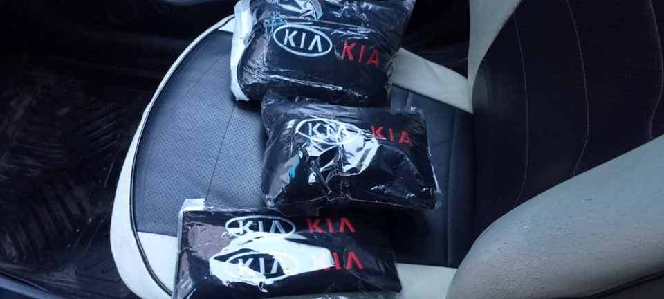 Подушки для шеи и чехлы на ремни безопасности — KIA Rio (3G), 1,6 л ...