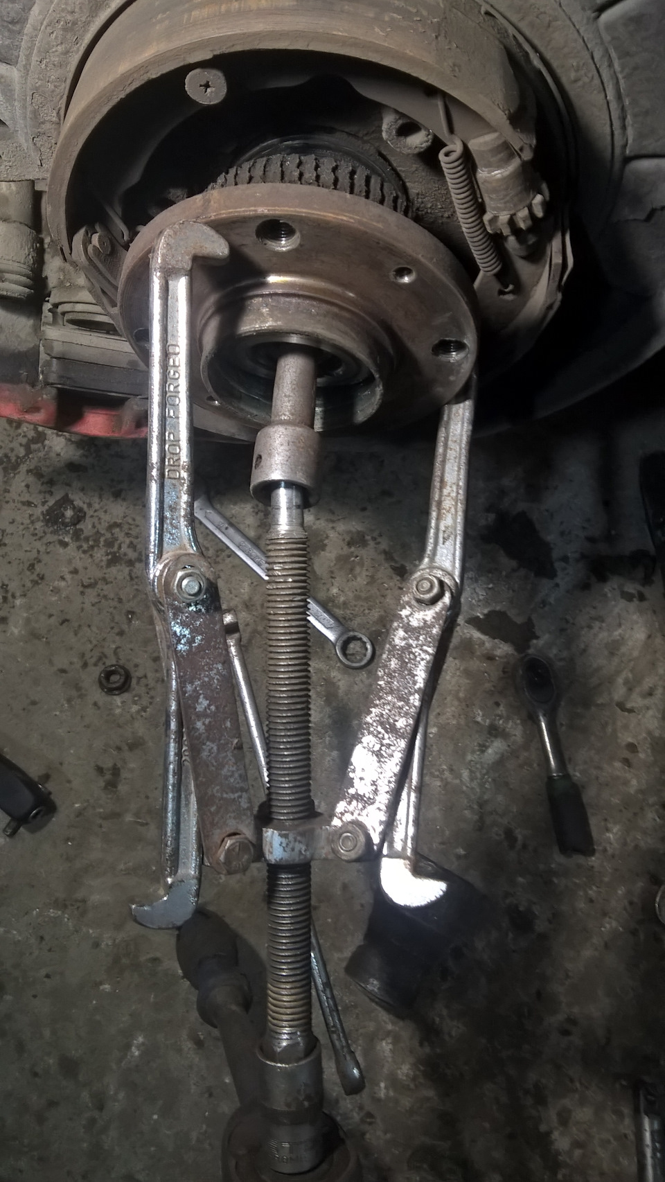 Ручник, замена тросов, колодок. — Peugeot 406, 1,8 л, 2003 года ...