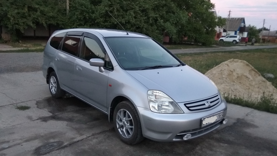 Honda Stream японский автобус