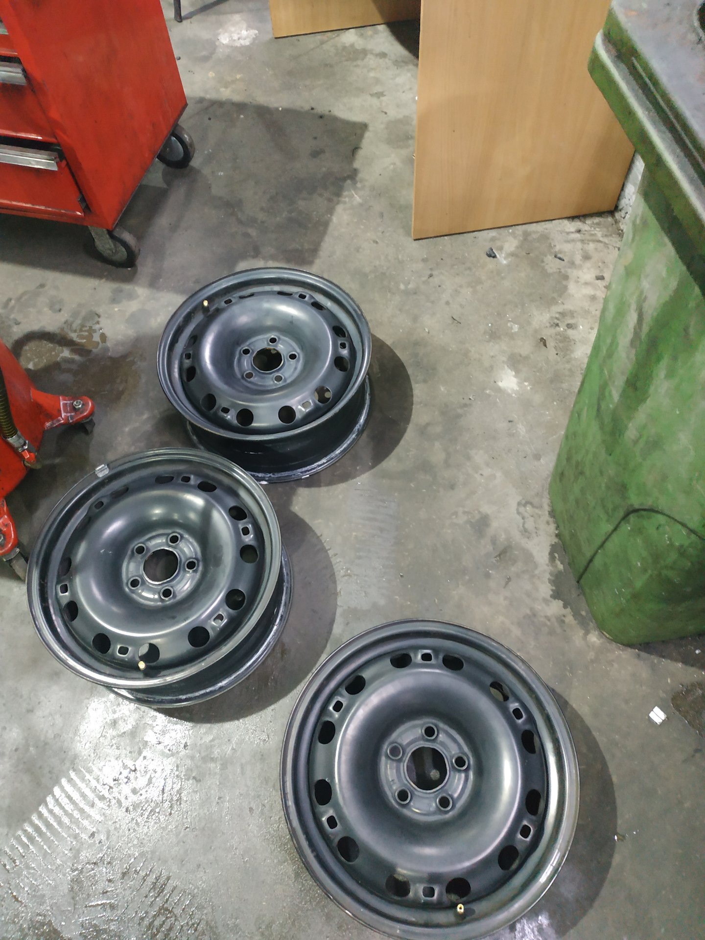 Ate24. Неравномерный износ тормозной колодки. Ate 24. Тайрлоки своими руками. Тормозной диск солярис передний изношенный.