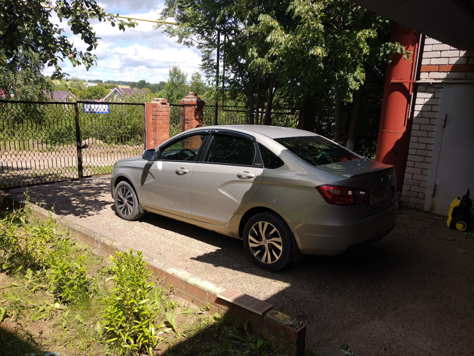 Замена средней части глушителя по гарантии — Lada Vesta, 1,8 л, 2017 ...