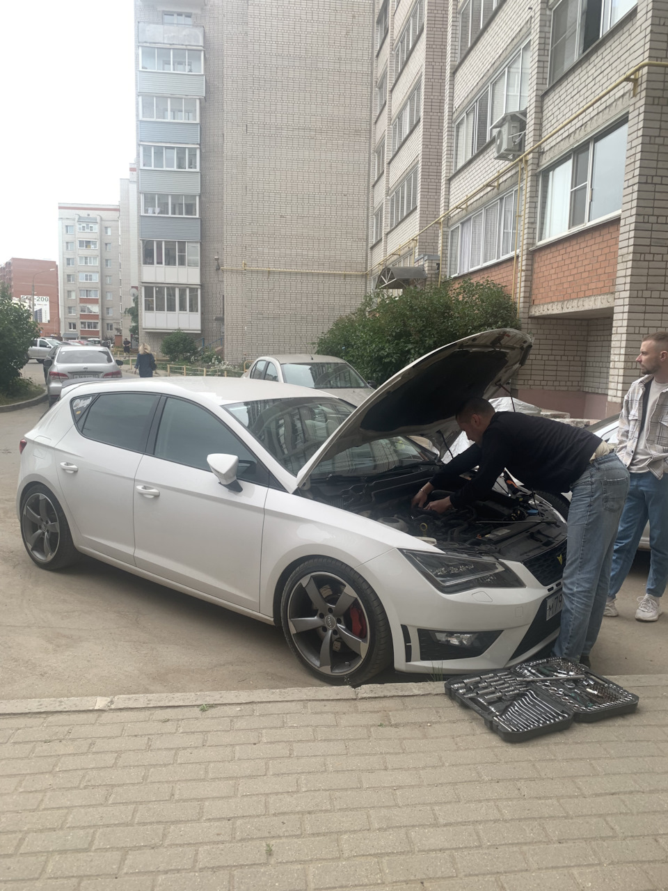 Неожиданная продажа — SEAT Leon FR (Mk3), 1,8 л, 2013 года | продажа машины  | DRIVE2