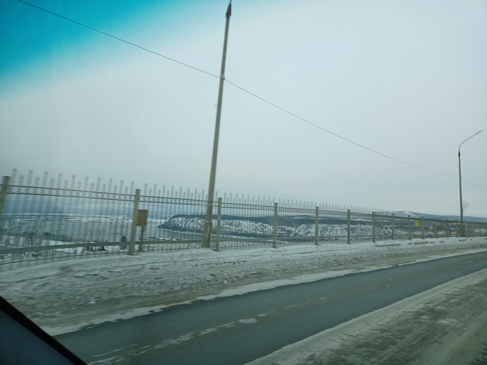 Вид на Ангару с плотины Братской ГЭС — УАЗ Patriot