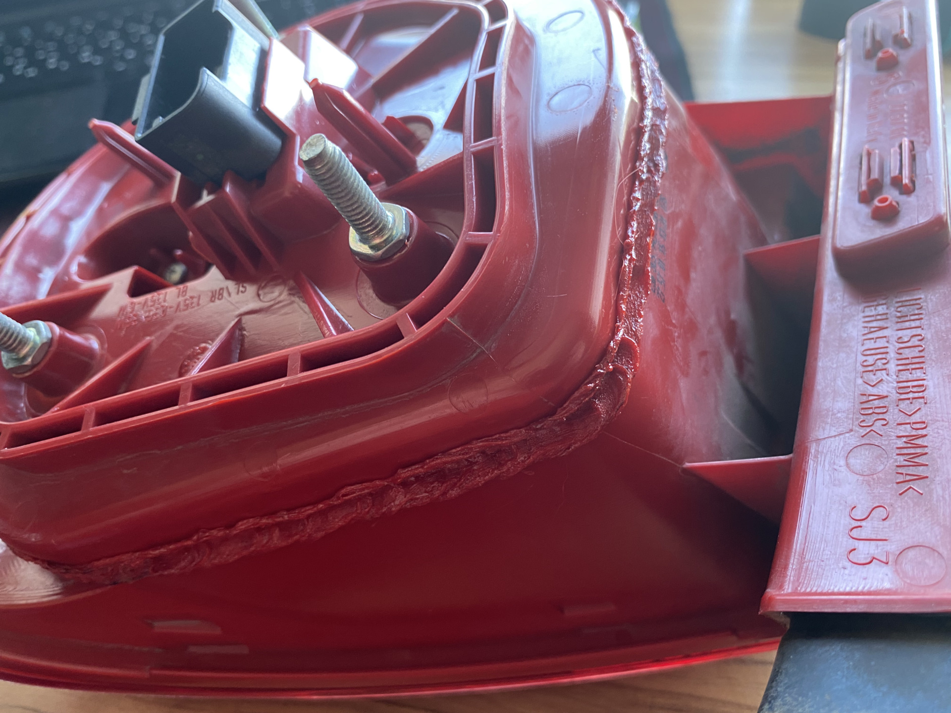 Замена светодиодов в стоп сигналах — Volkswagen Passat B6, 1,8 л, 2010 ...