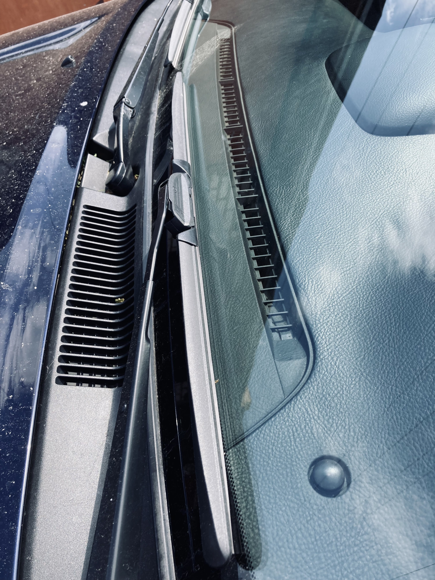 Замена щёток стеклоочистителя и форсунок омывателя. — Toyota Land ...