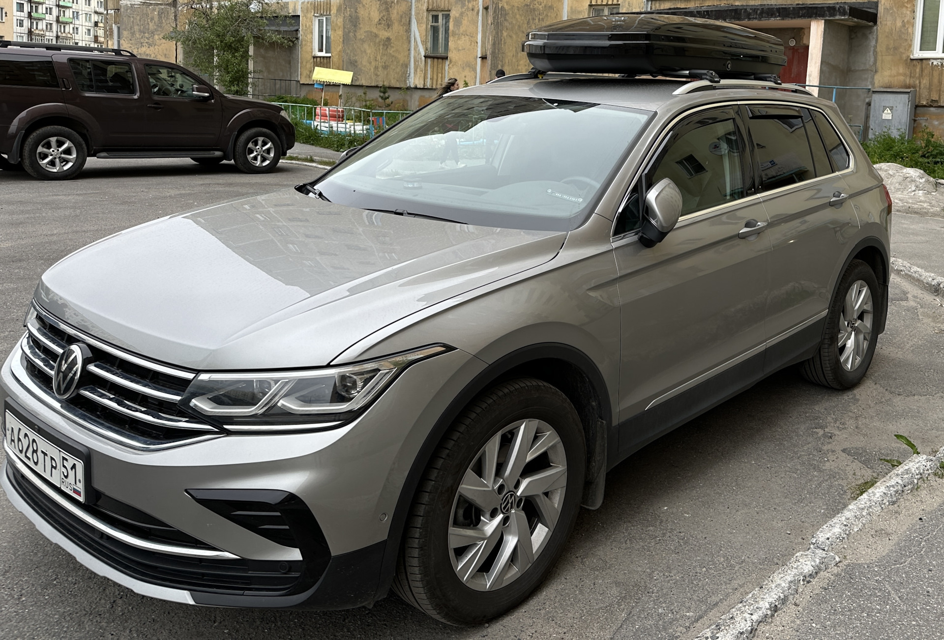 Отзыв о боксе на крышу Takara 19006 и поперечины Turtle air 1 — Volkswagen  Tiguan (2G), 1,4 л, 2021 года | аксессуары | DRIVE2