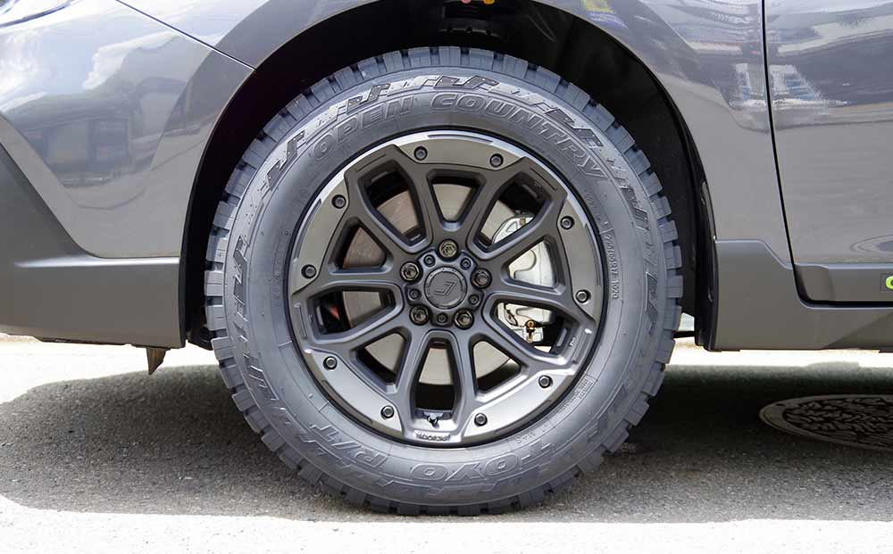 Toyo open country r17. Outlander 225 65 r17. Аутлендер 3 колеса р17 225 65. 215 65 R16 на Митсубиси Аутлендер ХЛ. Митсубиси Аутлендер 3 на 225/65 р16.