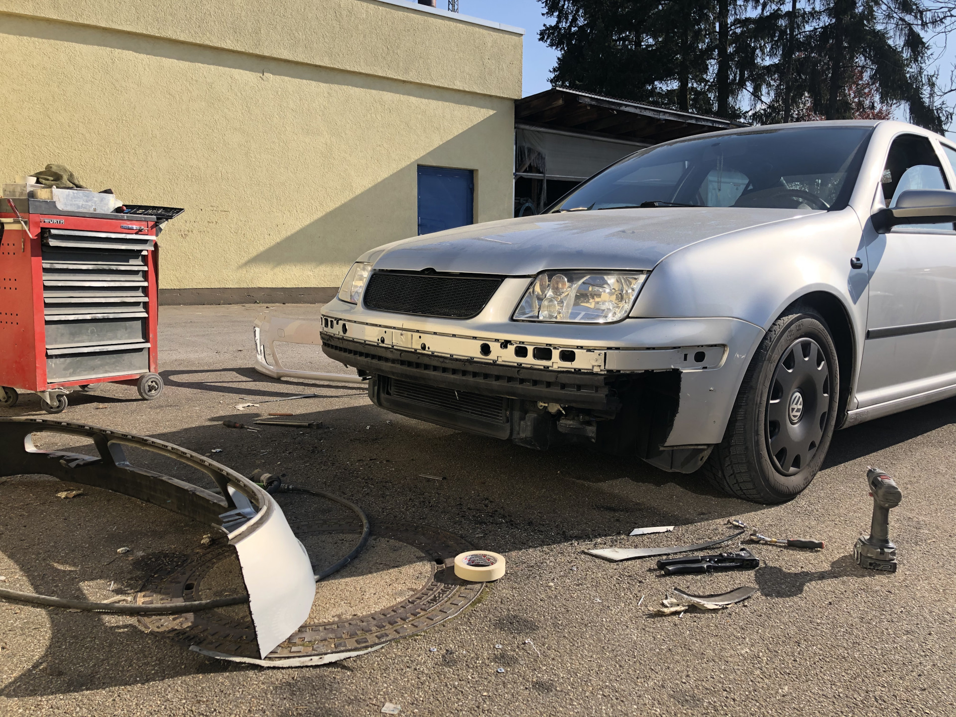 Как снять передний бампер бора VW Bora MK4 передний Бампер от Гольф 6R - DRIVE2